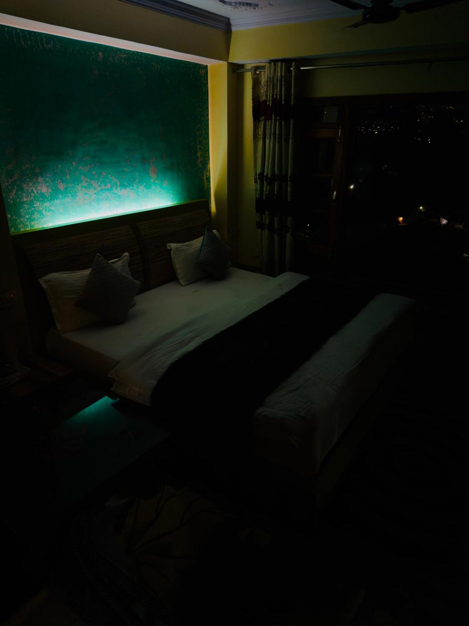 Hotel Apple Regency Shimla Exterior photo